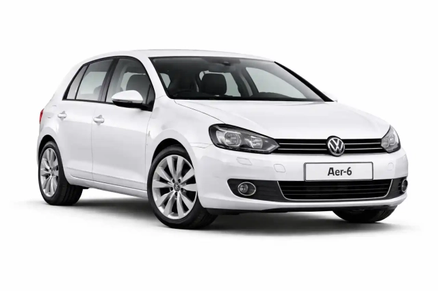 Noleggio auto Volkswagen Golf all’aeroporto di Venezia